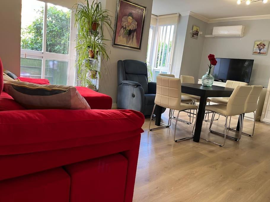 Triana Family Suites إشبيلية المظهر الخارجي الصورة